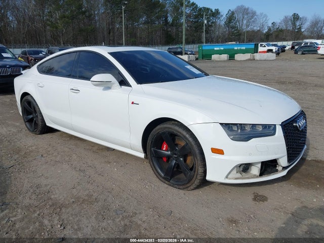 2016 AUDI A7 WAU2GAFC2GN013743