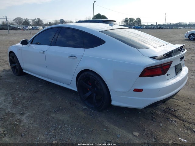 2016 AUDI A7 WAU2GAFC2GN013743 Photo 2