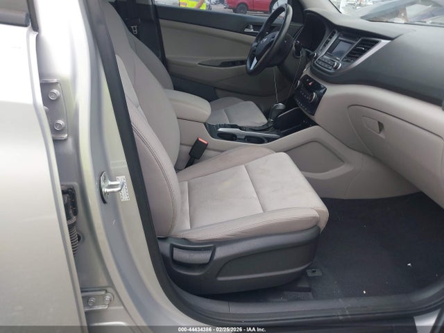 2016 HYUNDAI TUCSON KM8J33A29GU145906 Photo 4