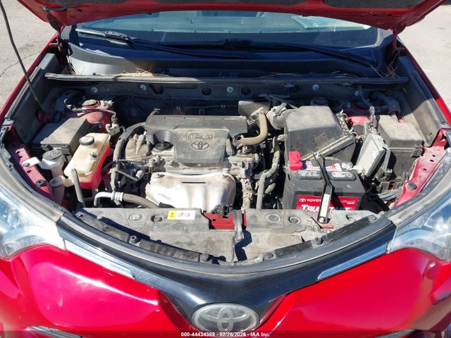 JTMBFREV8HJ151741 Toyota RAV4 LE