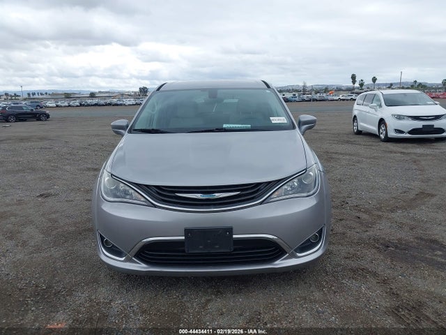 Chrysler Pacifica Hybrid Touring Plus 2018 2C4RC1H77JR332966 Image 17
