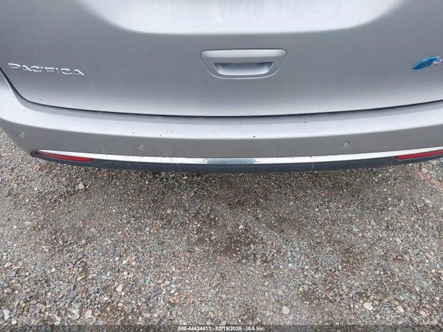 Chrysler Pacifica Hybrid Touring Plus 2018 2C4RC1H77JR332966 Image 14