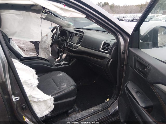 2016 TOYOTA HIGHLANDER 5TDBKRFH1GS338051 Photo 4