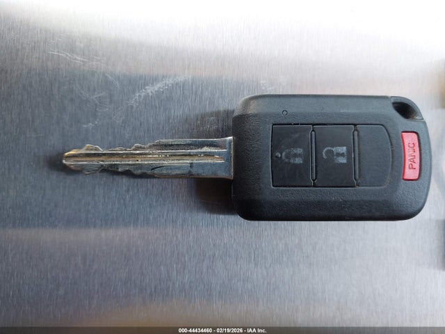 44434460 :رقم المزاد ، JA4AZ3A3XLZ026281 vin ، 2020 Mitsubishi Outlander Es 2.4 S-awc/le 2.4 S-awc/se 2.4 S-awc/sel 2.4 S-awc/sp 2.4 S-awc مزاد بيع