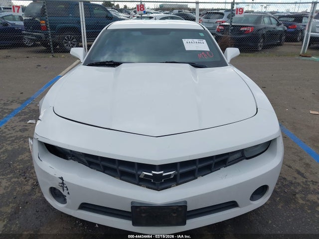 44434464 :رقم المزاد ، 2G1FE1E39D9238860 vin ، 2013 Chevrolet Camaro 1ls مزاد بيع
