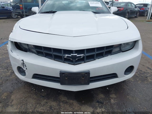 44434464 :رقم المزاد ، 2G1FE1E39D9238860 vin ، 2013 Chevrolet Camaro 1ls مزاد بيع