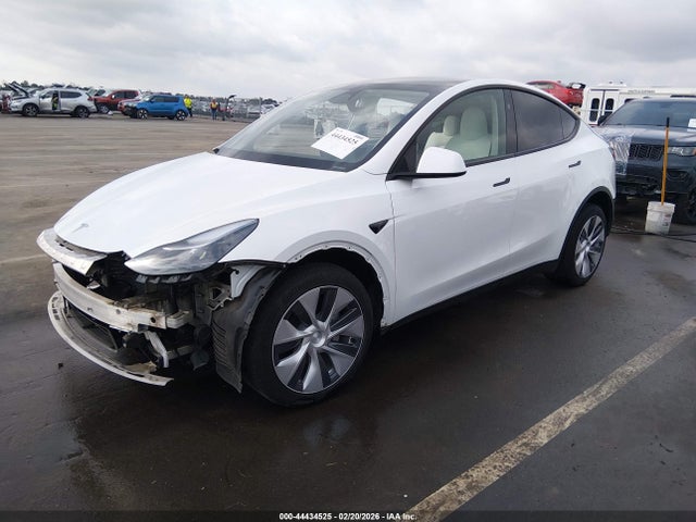 Продажа на аукционе авто 2023 Tesla Model Y, vin: 7SAYGDEE8PF790060, номер лота: 44434525