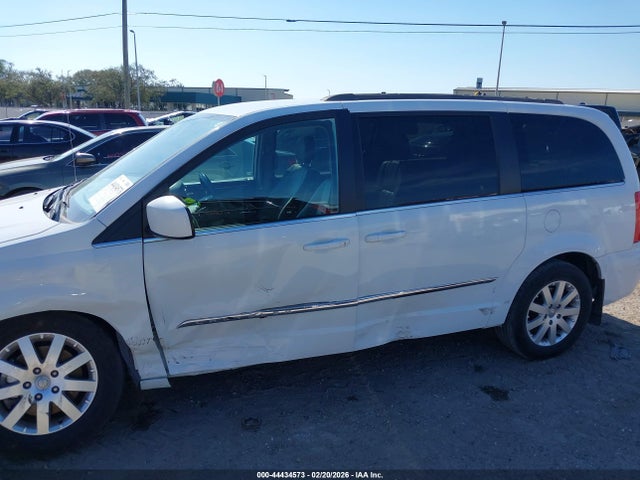 Продаж на аукціоні авто 2016 Chrysler Town & Country Touring, vin: 2C4RC1BG2GR155941, номер лоту: 44434573