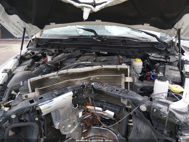 44434578 :رقم المزاد ، 3C6UR5CL0JG368953 vin ، 2018 Ram 2500 مزاد بيع