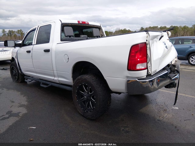44434578 :رقم المزاد ، 3C6UR5CL0JG368953 vin ، 2018 Ram 2500 مزاد بيع