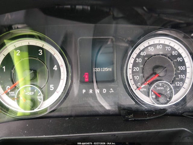 44434578 :رقم المزاد ، 3C6UR5CL0JG368953 vin ، 2018 Ram 2500 مزاد بيع