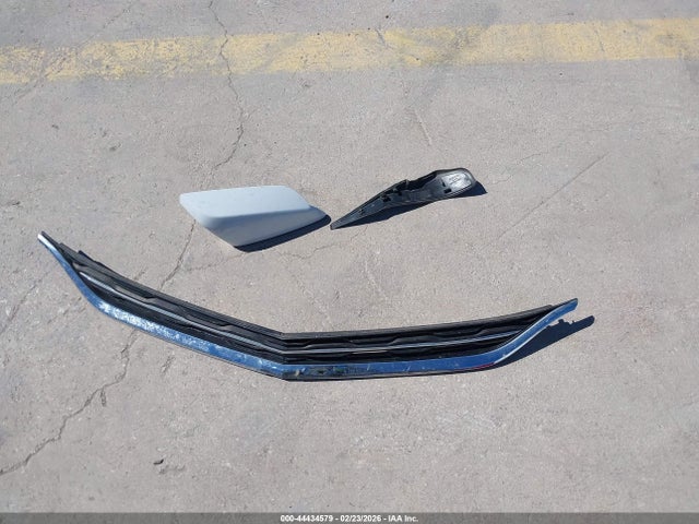 1G1ZD5ST5JF164402 Chevrolet MALIBU LT