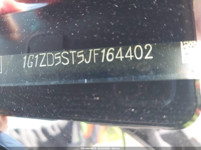 1G1ZD5ST5JF164402 Chevrolet MALIBU LT