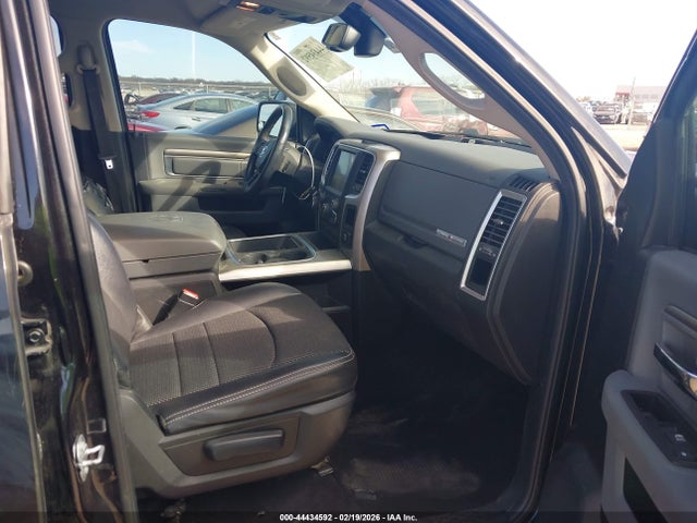2017 Ram 1500 Lone Star Silver  4x4 5'7 Box მანქანა იყიდება აუქციონზე, vin: 1C6RR7LT7HS635848, აუქციონის ნომერი: 44434592