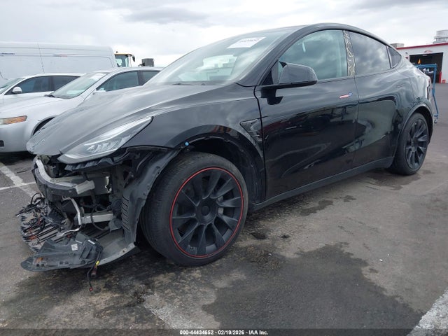 2021 TESLA MODEL Y 5YJYGDEE8MF301617 Photo 1