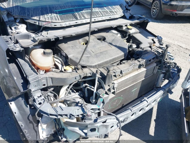 1FMCU0J98JUD59911 Ford Escape Titanium