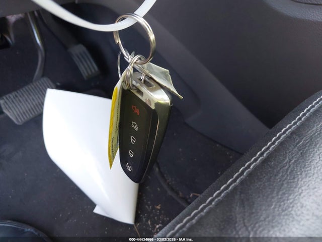 1FMCU0J98JUD59911 Ford Escape Titanium