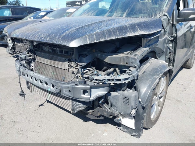 1FMCU0J98JUD59911 Ford Escape Titanium