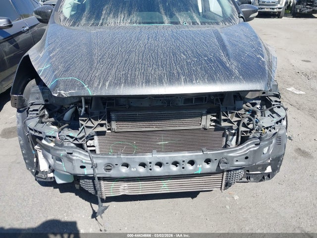 1FMCU0J98JUD59911 Ford Escape Titanium
