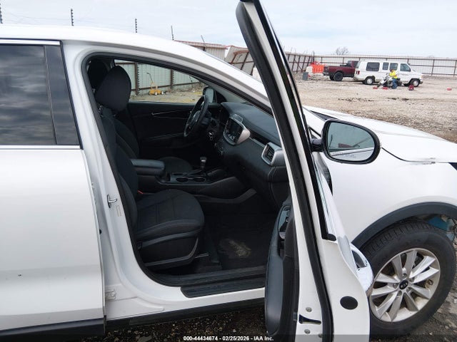 Продажа на аукционе авто 2020 Kia Sorento 2.4l L, vin: 5XYPG4A31LG656863, номер лота: 44434674