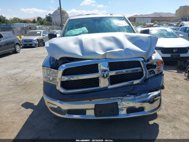3C6JR6DG3JG322432 RAM 1500 Tradesman 4x2 8&#039; Box