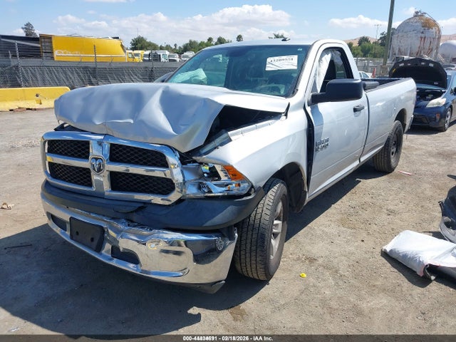 3C6JR6DG3JG322432 RAM 1500 Tradesman 4x2 8&#039; Box