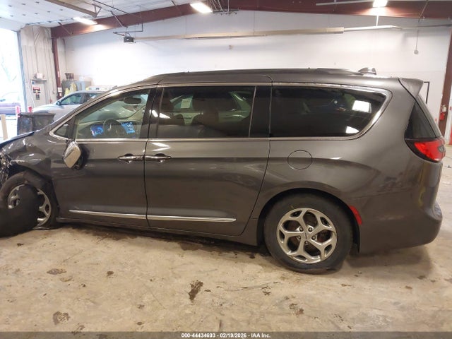 2022 Chrysler Pacifica Limited მანქანა იყიდება აუქციონზე, vin: 2C4RC1GG0NR162263, აუქციონის ნომერი: 44434693