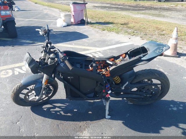 538SMMZ44NCA20102 Zero Motorcycles Inc S
