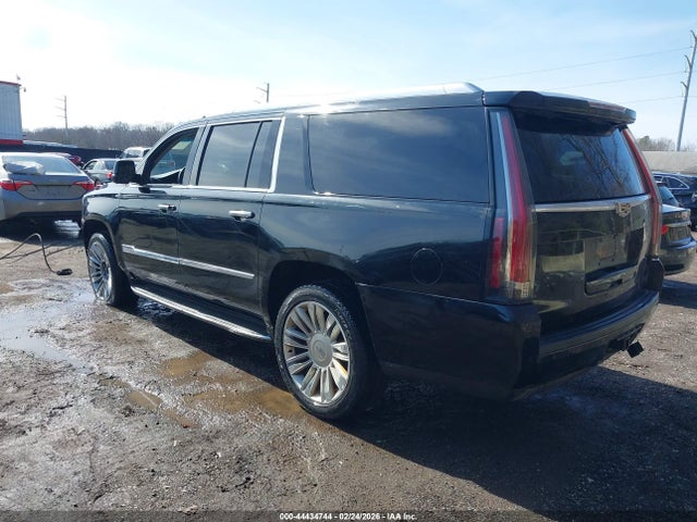 2016 CADILLAC ESCALADE ESV 1GYS4HKJ5GR146654 Photo 2