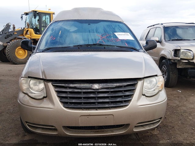 Продажа на аукционе авто 2006 Chrysler Town & Country Touring, vin: 2A4GP54L26R670511, номер лота: 44434796