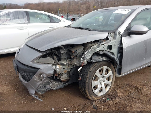 2011 Mazda Mazda3 I Sport მანქანა იყიდება აუქციონზე, vin: JM1BL1UG6B1394873, აუქციონის ნომერი: 44434873