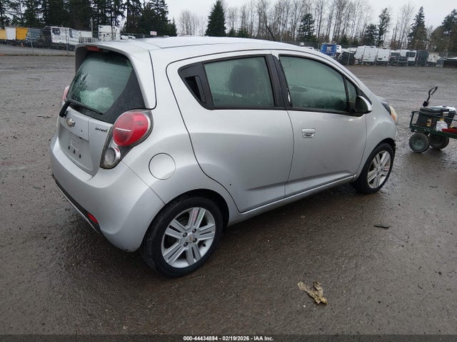 Chevrolet Spark 1lt Cvt 2015 KL8CD6S93FC751058 Image 4