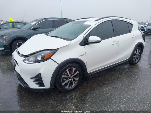 JTDKDTB38J1603473 Toyota Prius C Two