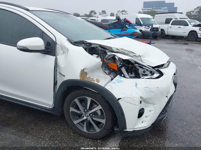 JTDKDTB38J1603473 Toyota Prius C Two