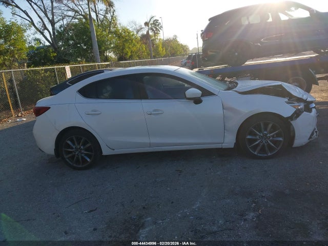 Продаж на аукціоні авто 2018 Mazda Mazda3 Grand Touring, vin: 3MZBN1W3XJM258071, номер лоту: 44434996