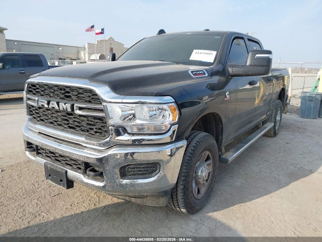 3C6UR5CLXRG415854 RAM 2500 Tradesman 4x4 6&#039;4 Box