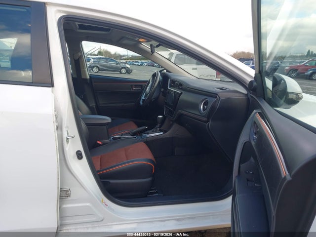 Toyota COROLLA SE 2018 2T1BURHE3JC083819 Image 5
