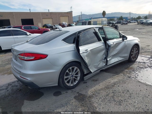 44435033 :رقم المزاد ، 3FA6P0HD3KR216186 vin ، 2019 Ford Fusion Se مزاد بيع