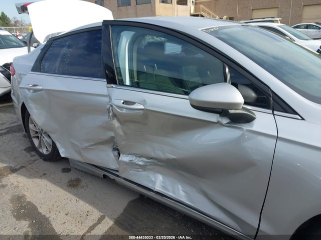 44435033 :رقم المزاد ، 3FA6P0HD3KR216186 vin ، 2019 Ford Fusion Se مزاد بيع