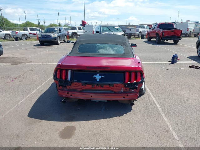 1FATP8EM5G5246970 Ford Mustang V6