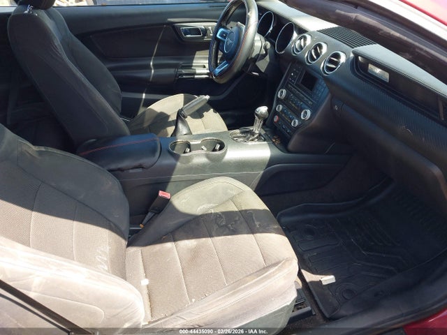 1FATP8EM5G5246970 Ford Mustang V6