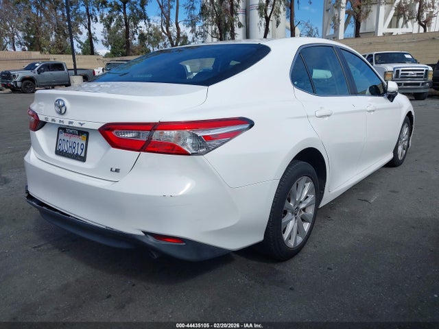 4T1B11HK1JU598073 Toyota CAMRY LE