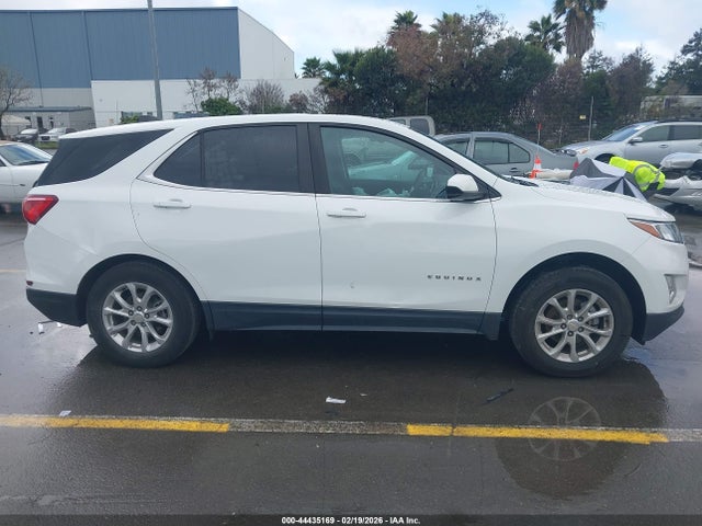 2GNAXUEVXM6113275 Chevrolet Equinox Awd Lt