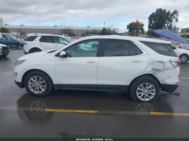 2GNAXUEVXM6113275 Chevrolet Equinox Awd Lt