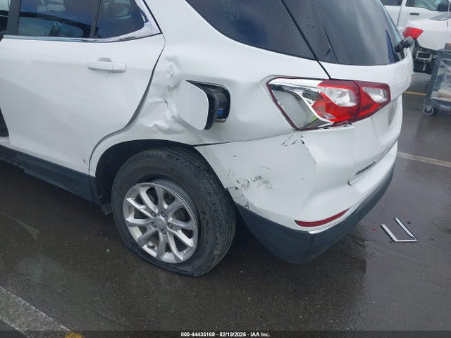 2GNAXUEVXM6113275 Chevrolet Equinox Awd Lt
