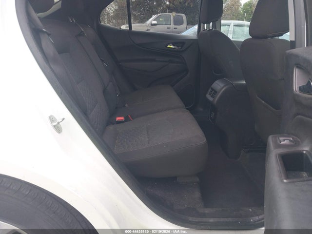 2GNAXUEVXM6113275 Chevrolet Equinox Awd Lt