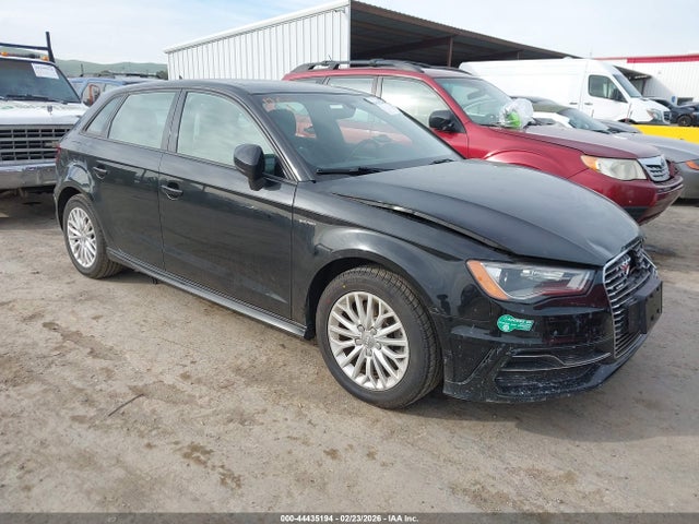 2016 AUDI A3 E-TRON WAUVPBFFXGA066243