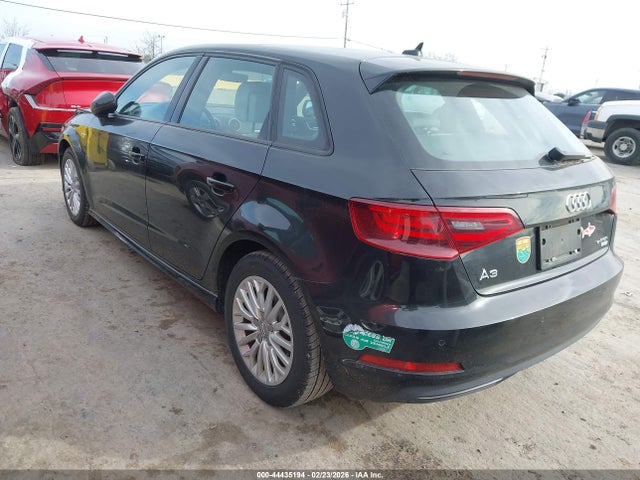 2016 AUDI A3 E-TRON WAUVPBFFXGA066243 Photo 2