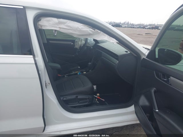 2021 VOLKSWAGEN PASSAT 1VWSA7A34MC016629 Photo 4