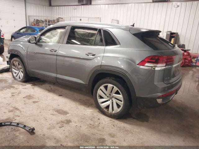2020 VOLKSWAGEN ATLAS CROSS SPORT 1V21E2CA5LC224839 Photo 2